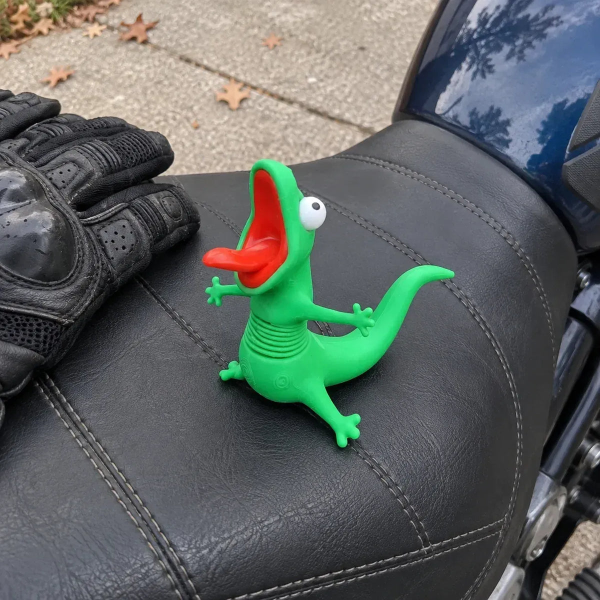 🦎🏍 Wobbly Travel Plushies—Car and Motorcycle Ornaments