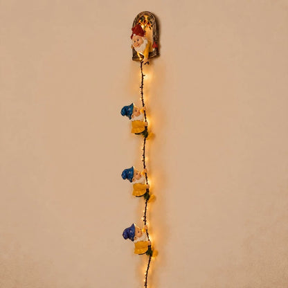 🎄 Climbing Gnome Christmas String Lights – Handmade LED Wall Hanging Festive Decor